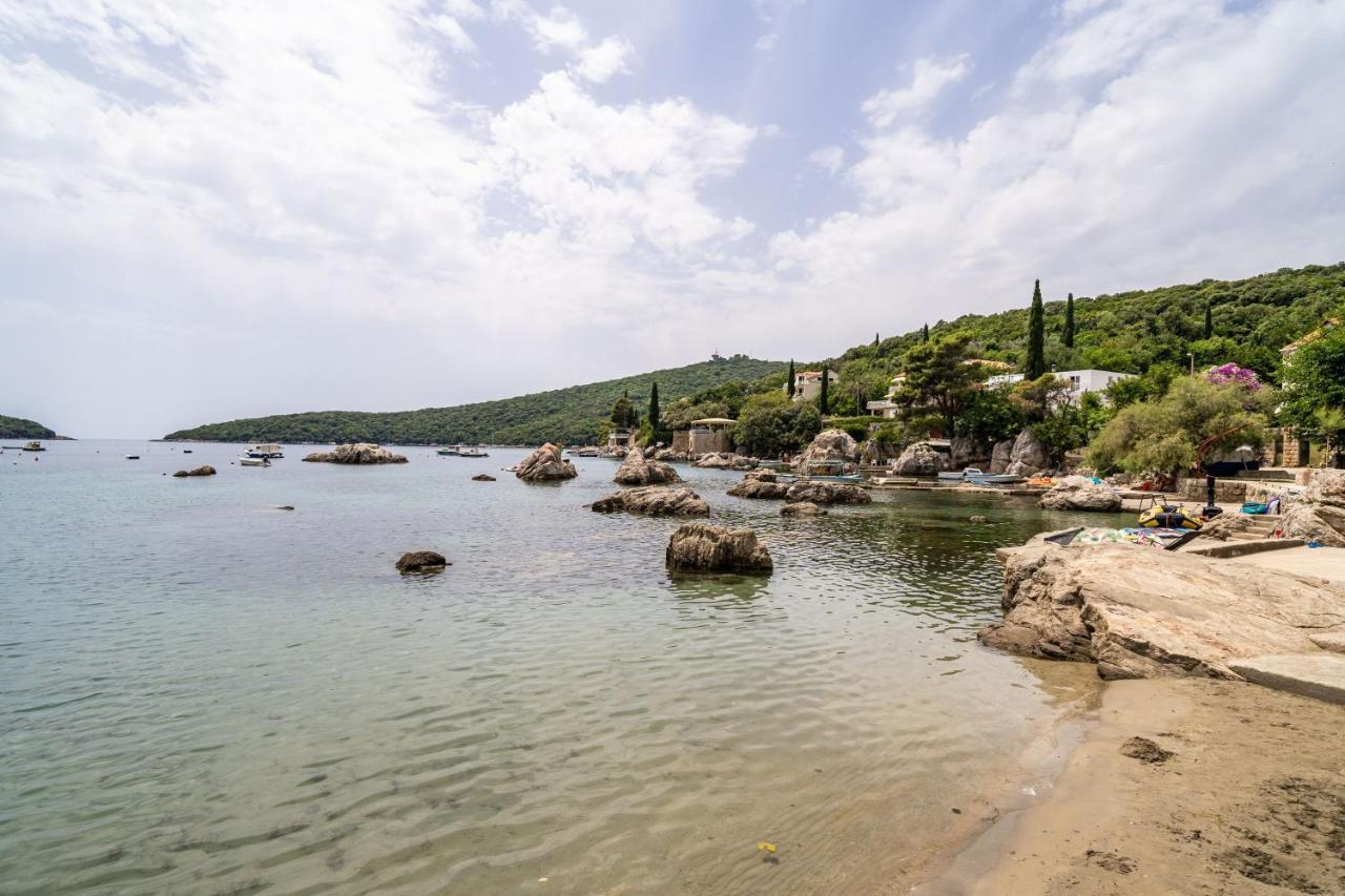 Hidden Gem Apartment Молунат Екстериор снимка