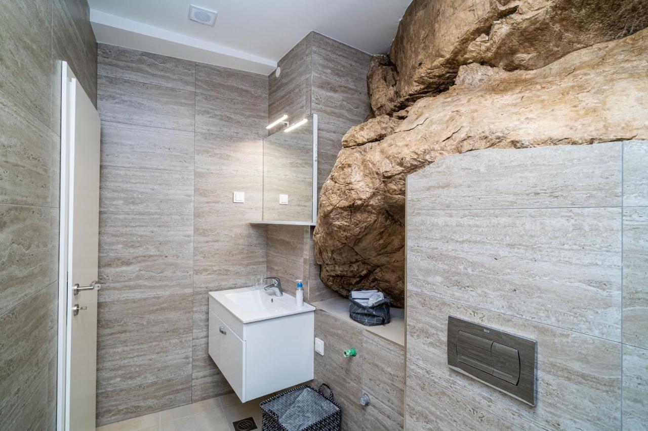 Hidden Gem Apartment Молунат Екстериор снимка