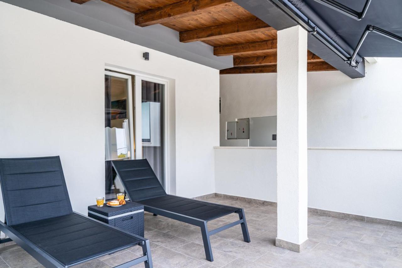 Hidden Gem Apartment Молунат Екстериор снимка