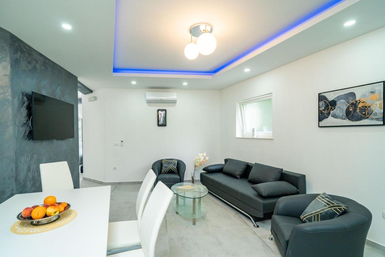 Hidden Gem Apartment Молунат Екстериор снимка
