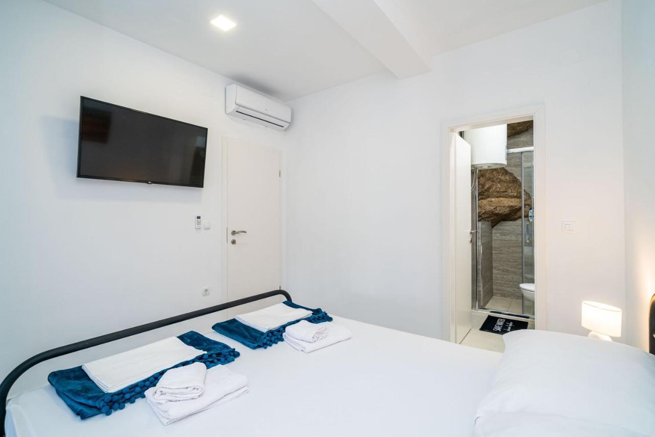 Hidden Gem Apartment Молунат Екстериор снимка