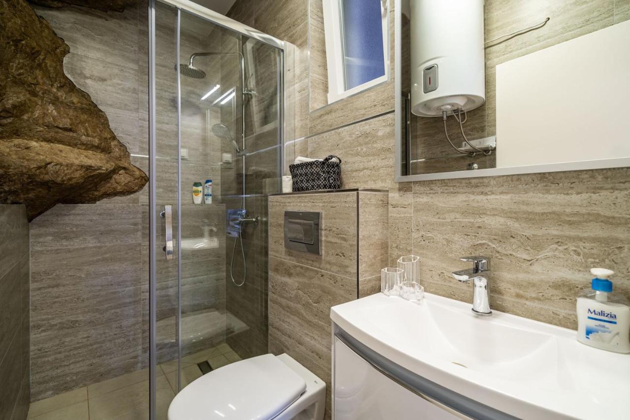 Hidden Gem Apartment Молунат Екстериор снимка